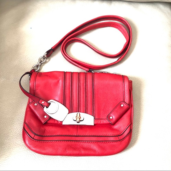 ❤️B. MAKOWSKY Genuine Leather Red Crossbody Bag.❤️ - Picture 2 of 9